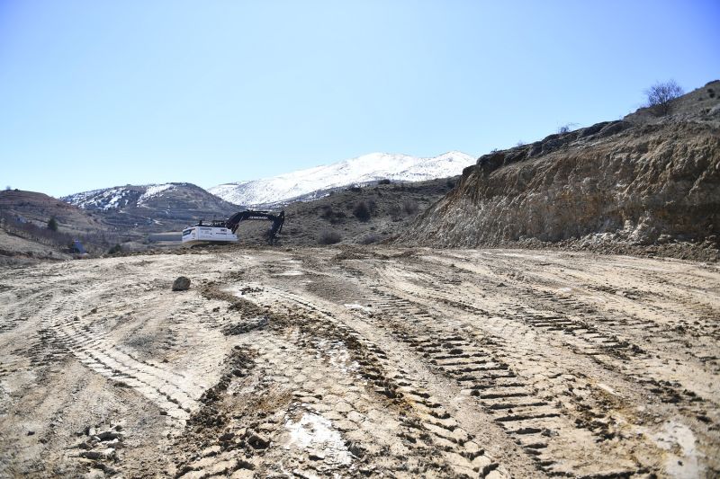 Yeşilyurt’ta Mullakasım Mahallesi Yeni Yollarla Buluşuyor