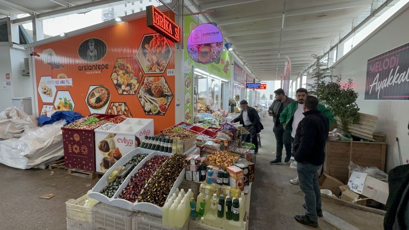 Malatya’da Bayram Öncesi Esnaf Eski Günleri Arıyor