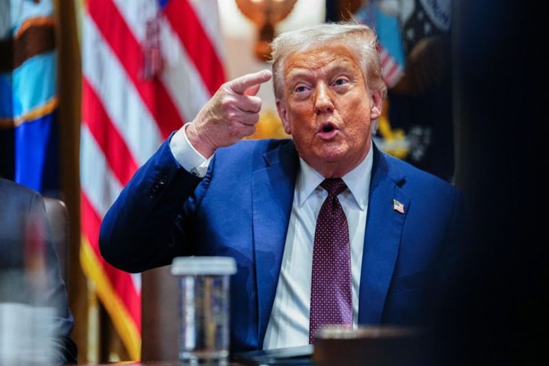 Trump'tan İkiyüzlü Politika: Bir Yandan "Barış" Diyor, Diğer Yandan İran'a Saldırıyor