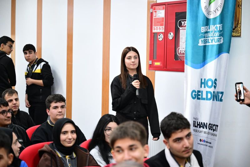 Başkan Geçit Öğrencilerle Buluştu: “Hedefiniz Olsun, Çok Çalışın”