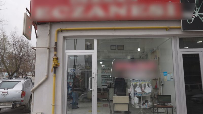 Eczaneye Gece Baskını: Yeşil Reçeteli İlaçları 20 Saniyede Çaldılar