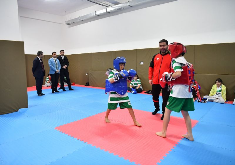 Yeşilyurt Belediye'sinden İkizce'ye Modern Spor Salonu Yatırımı