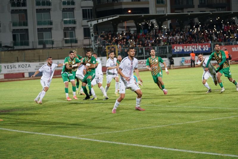 Yeşilyurtspor Deplasmanda Direndi, Turu Aldı