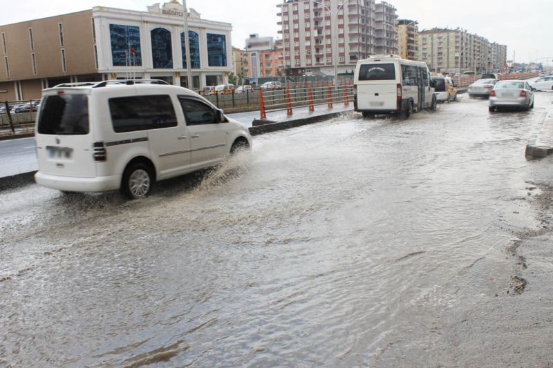 Meteoroloji Uyardı: Birçok İlde Sağanak Bekleniyor