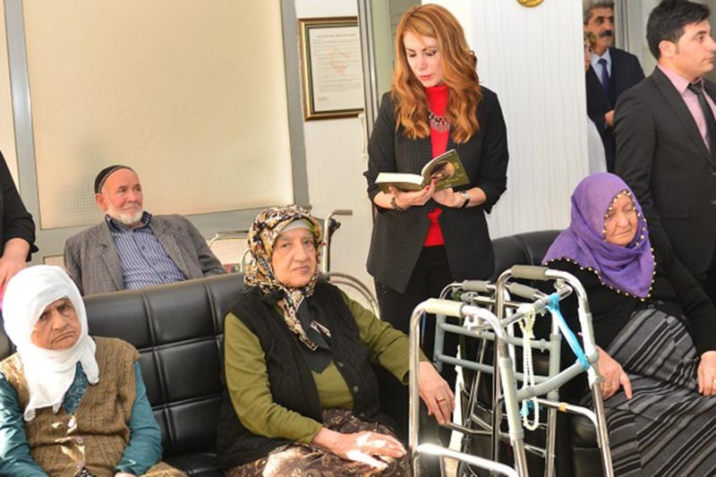 Yaşlı Bakım Hizmetlerinde Yeni Dönem Başlıyor