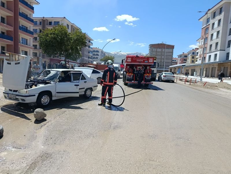 Turgut Temelli Caddesi’nde Araç Yangını Paniği