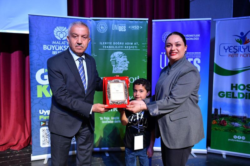 Teknoloji Tutkunları Yeşilyurt’ta Buluştu