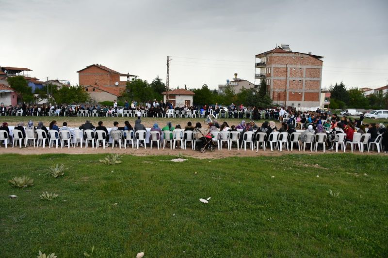 Anneler Günü Cemal Gürsel Mahallesi’nde Şölen Havasında Kutlandı