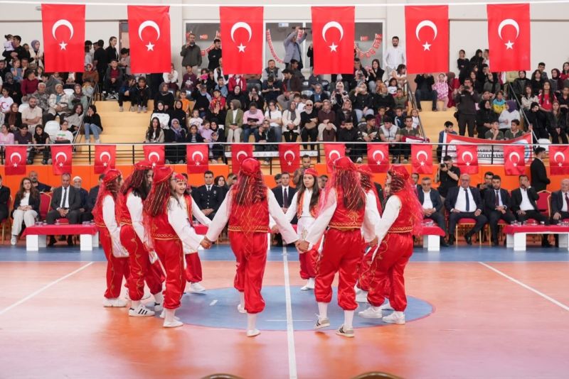 19 Mayıs Coşkusu Darende’de Törenlerle Kutlandı
