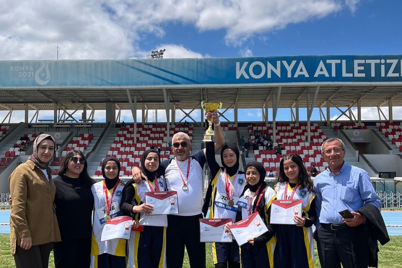Akşemsettin İşitme Engelliler Okulu Kız Takımı Türkiye Şampiyonu Oldu