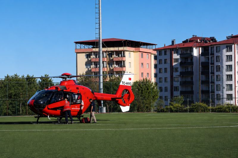 7 Aylık Bebek İçin Zamanla Yarış: Helikopter Ambulans Havalandı