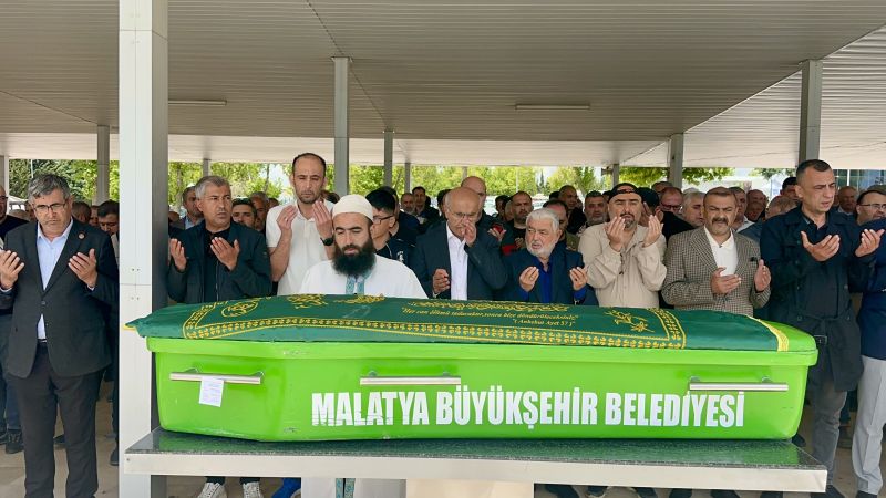 Gazeteci Berkman Dulcan’ın Vefat Eden Babası Son Yolculuğuna Uğurlandı