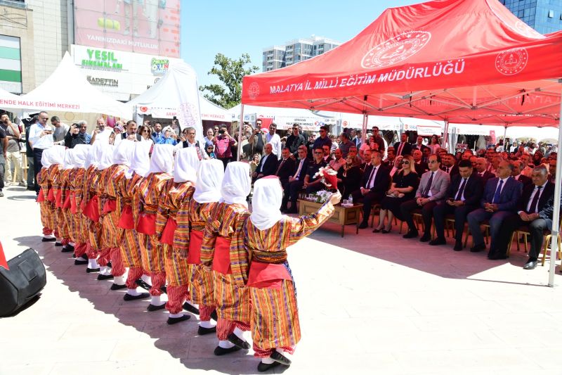 Hayat Boyu Öğrenme Haftası Şenlikleri Başladı