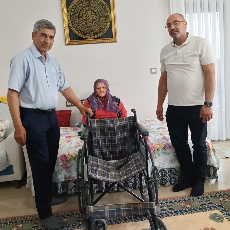 Tekerlekli Sandalye Desteğiyle Gönüllere Dokundular