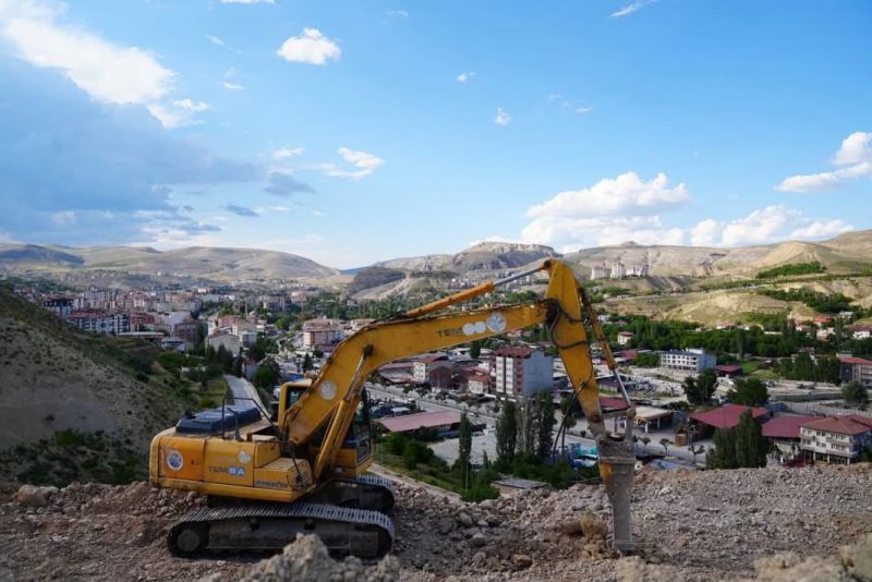 Darende Millet Bahçesi’nde Çalışmalar Sürüyor