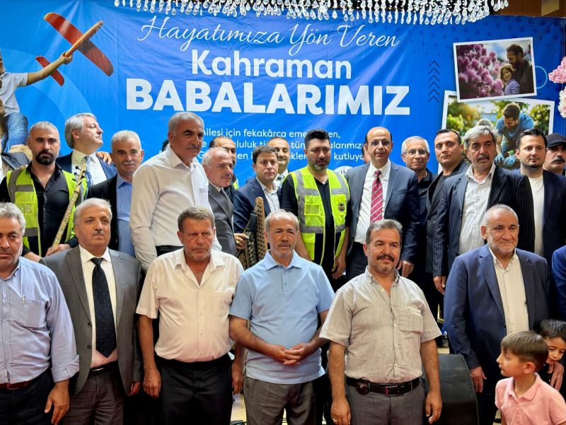 Yeşilyurt’ta Muhtarlar Babalar Günü’nde Bir Araya Geldi