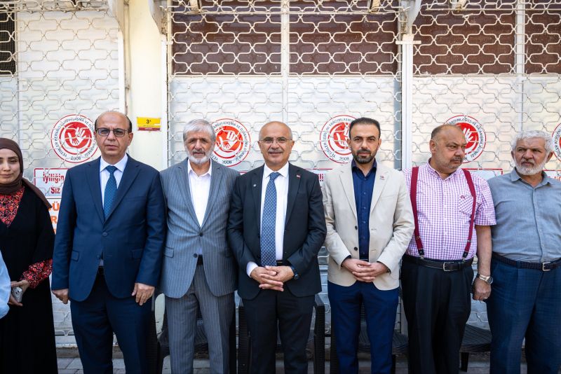 Yetimler Kervanı’nın Aşure Programında Birlik ve Dayanışma Mesajları