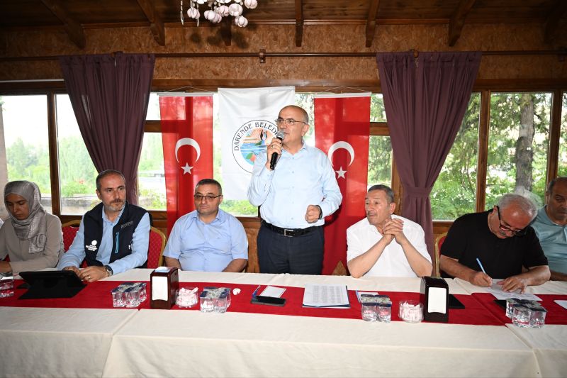 Başkan Er, Darende’de Muhtarların Taleplerini Dinledi