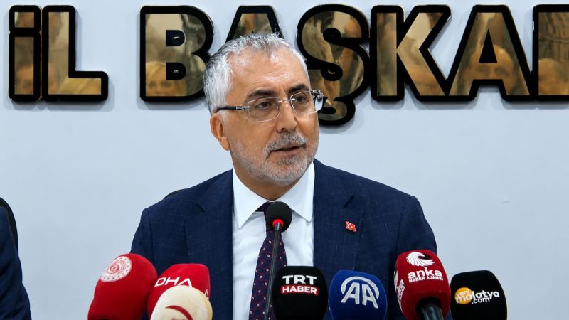 Işıkhan: “Bugün Hem Masada Hem Sahada Rota Çizen Güçlü Bir Türkiye Var”