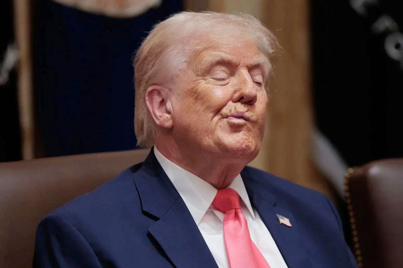 Trump'tan Yeni Eşkıyalık Girişimi: "Hürmüz'den Geçen Gemileri Koruduğumuz İçin Ücret Alacağız"