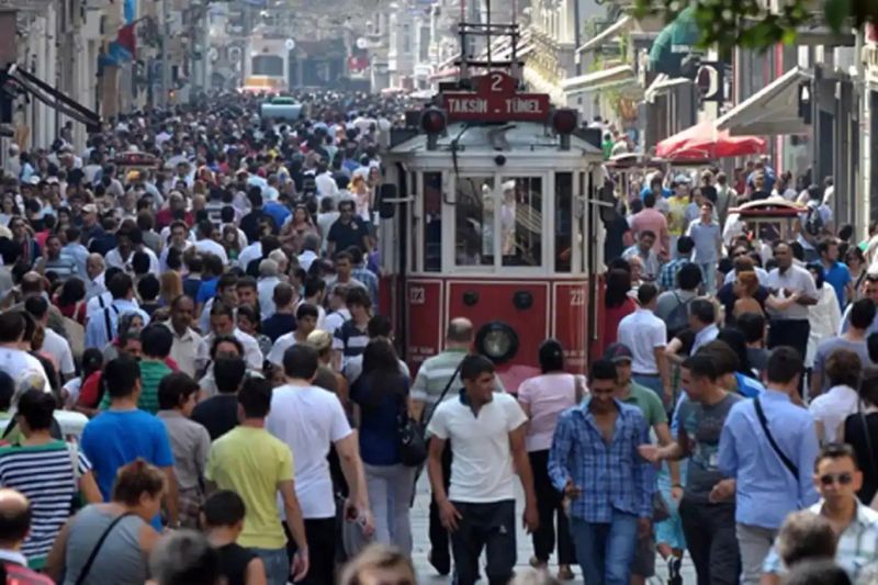 TÜİK: 2025'te İller Arası Göç Edenlerin Sayısı 2,5 Milyona Yaklaştı