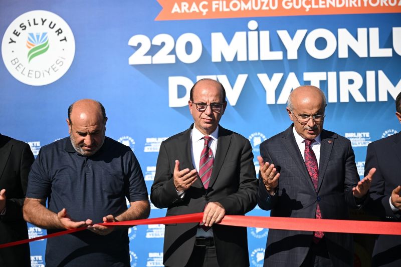 Yeşilyurt Belediyesi Araç Filosunu 220 Milyon Tl.'Lik 31 Yeni İş Makinasıyla Güçlendirdi