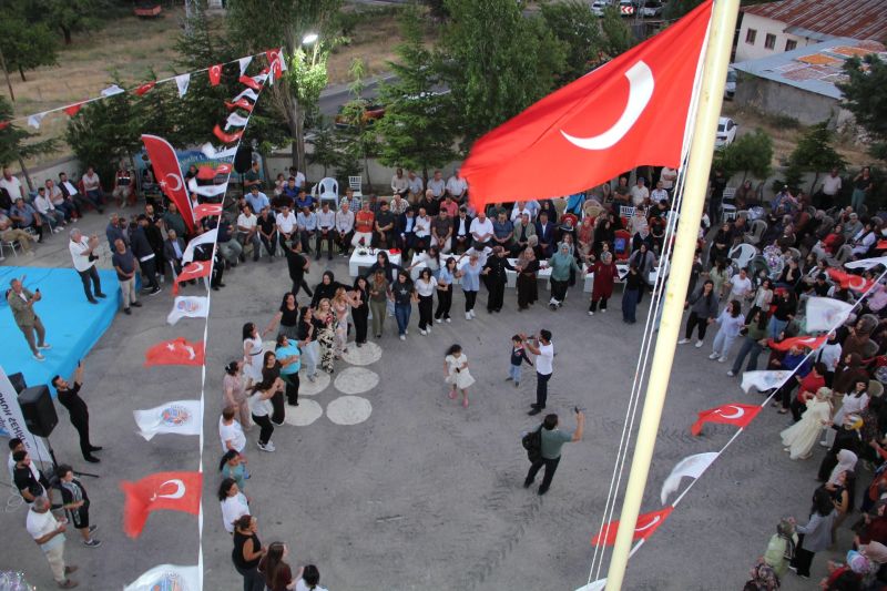 Yeniköy Yaz Şenliği’nde Binlerce Kişi Buluştu