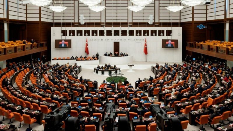 TBMM'de Öğrenci Affı Görüşmesi