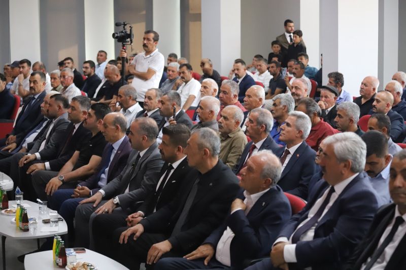 MHP Hekimhan’da Efendi Akyüz Yeniden Başkan Seçildi