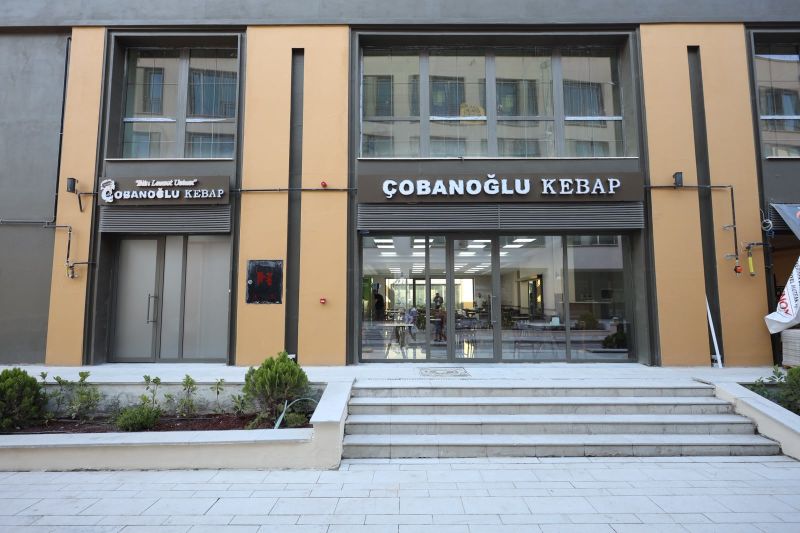 55 Yıllık Lezzet Geleneği Yeni Çarşı'da Yeniden: Çobanoğlu Kebap Açıldı