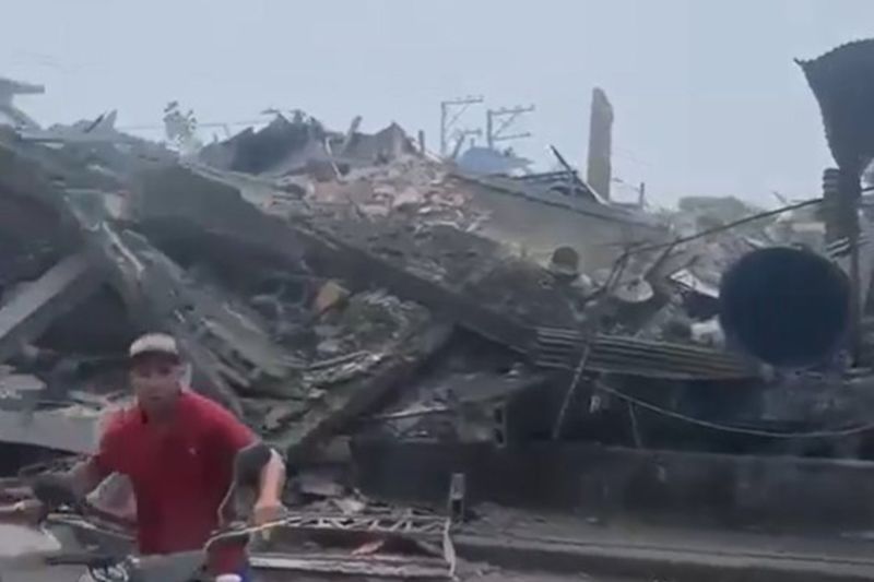 Kolombiya Depreminde Ölü Sayısı 100'ü Aştı