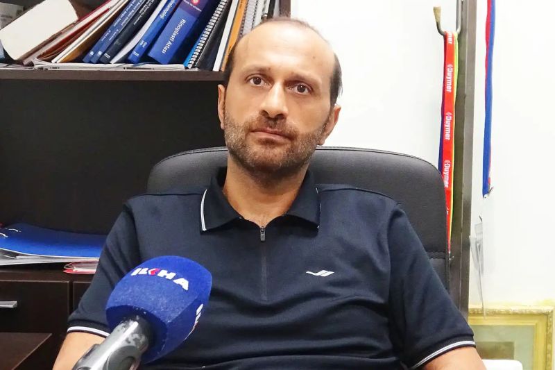 Doç. Dr. Aslan: Ses Kısıklığı 3 Haftadan Uzun Sürüyorsa İhmal Etmeyin