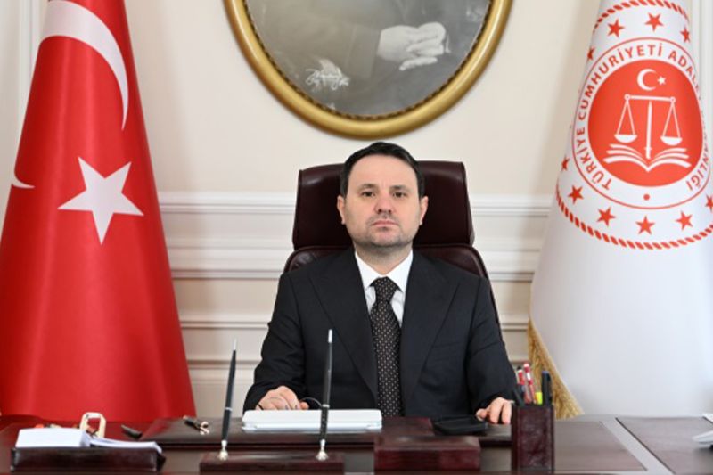 Bakan Gürlek: Ahbap Derneği Soruşturmasında 20 İlde 53 Şüpheli İçin Operasyon Düzenlendi