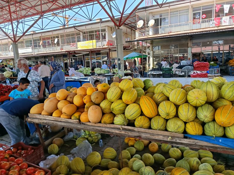 Yazın Tezgahta, Kışın Sofrada