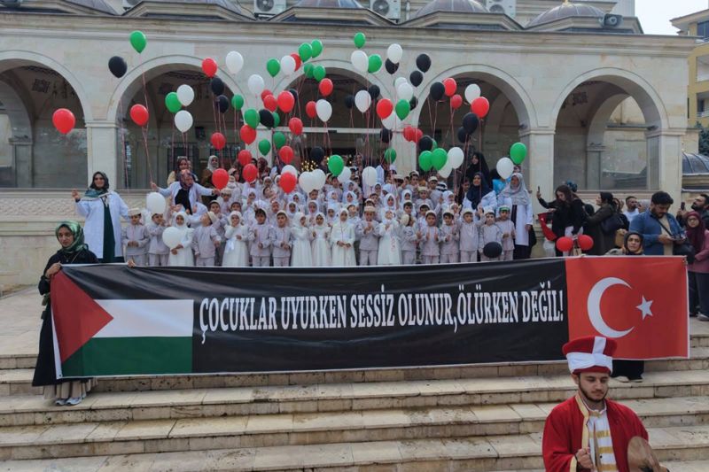 Malatya’da Miniklerden Gazze’ye Anlamlı Mesaj