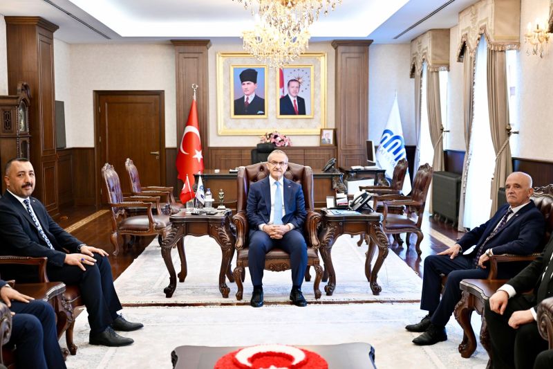 YRP İl Başkanı Kılıç’tan Vali Yavuz’a Ziyaret: Deprem Konutları ve Çarşı Esnafının Talepleri Masada!