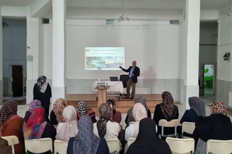Kur'an Kurslarında Çevre ve İsraf Bilinci Seminerleri Düzenlendi