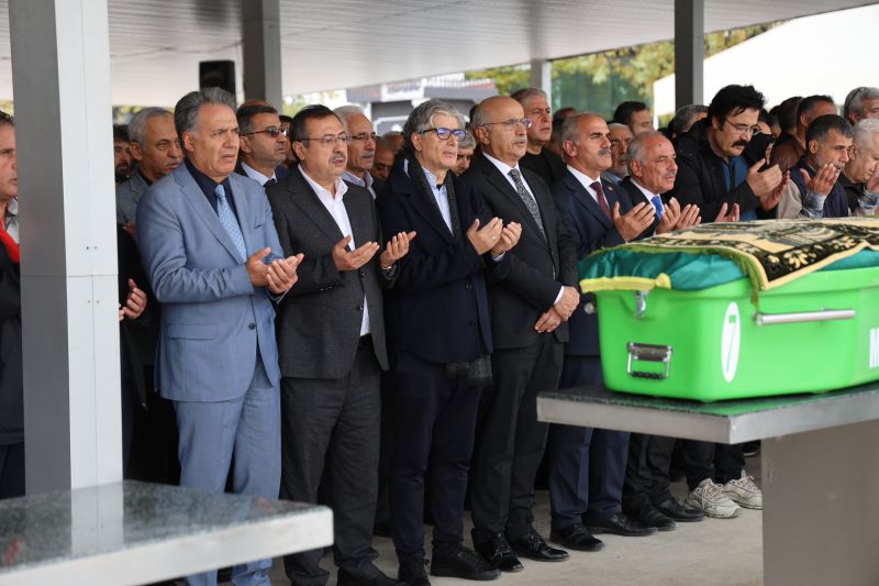 Malatya’nın Tanınmış Esnafı Burhan Özdemir Son Yolculuğuna Uğurlandı