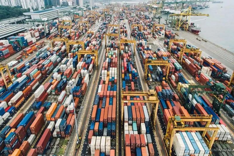 İhracatta Yüzde 15,3’lük Artış: Dış Ticaret Açığı 5,1 Milyar Dolara Geriledi