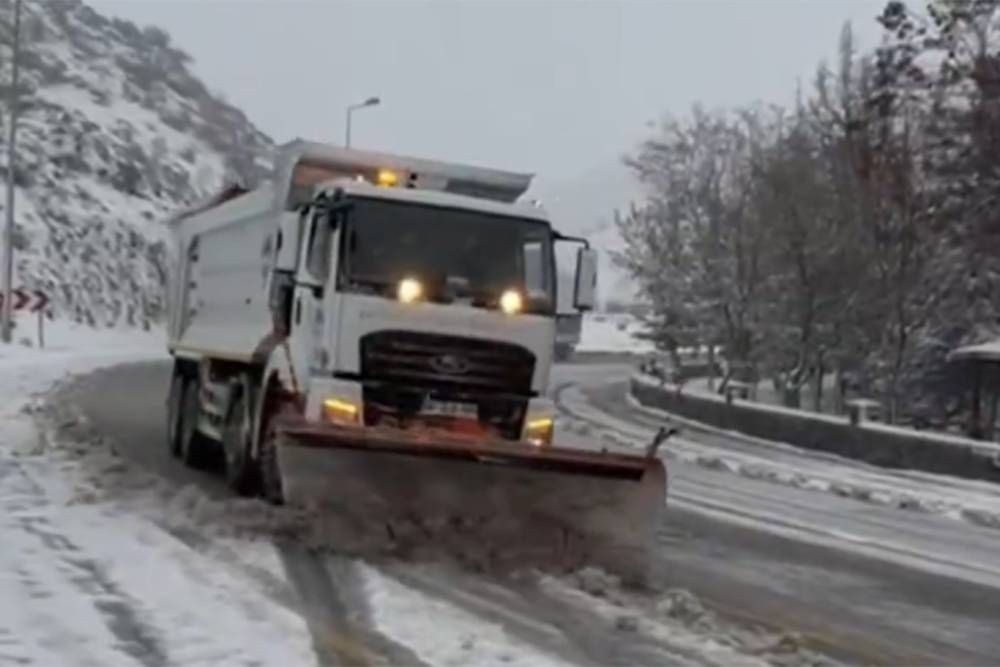Kayseri-Malatya ve Kayseri-Kahramanmaraş kara yolları yeniden ulaşıma açıldı
