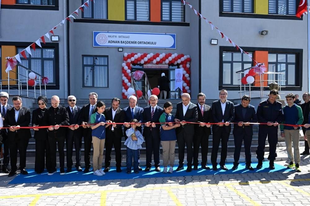 Vali Yavuz: Eğitime yaklaşık 8,5 milyar TL yatırım yapıyoruz