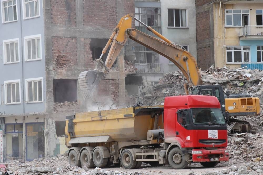 Depremin vurduğu Malatya'da kontrollü yıkımların yüzde 97'si tamamlandı
