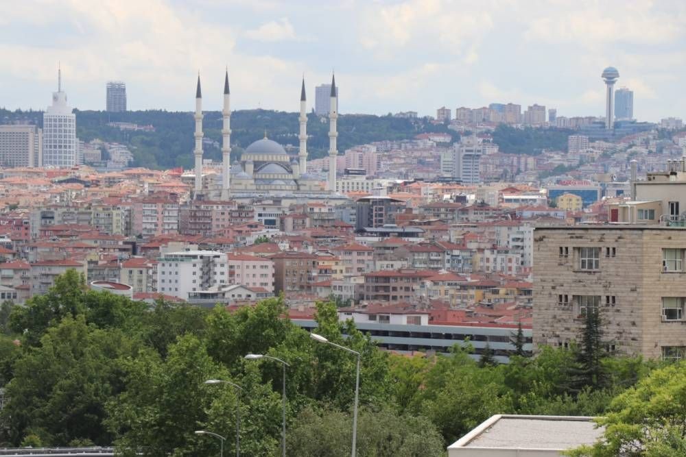 Ankara'da hissedilen deprem korkuttu