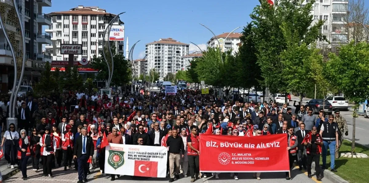 15 Mayıs Aile Günü Kortej Yürüyüşü ve Festival Düzenlendi