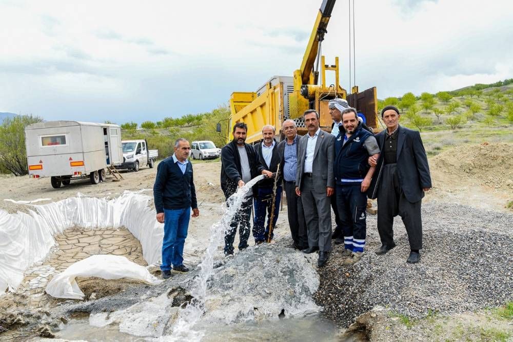 Büyükşehir Belediyesinden Meydancık'a temiz içme suyu