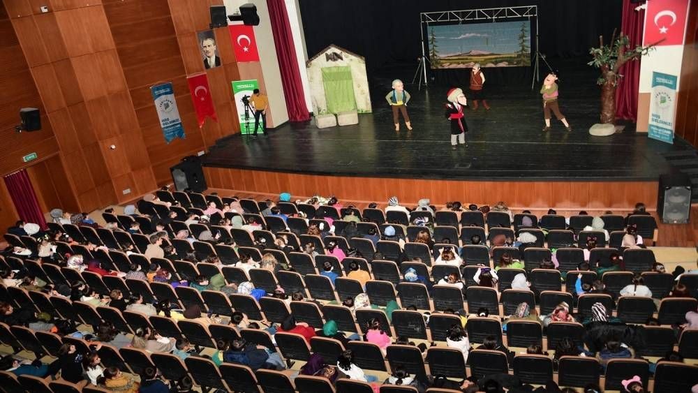 ‘Keloğlan Masalları Müzikali- Elma Şekeri Festivali’ Büyük İlgi Gördü