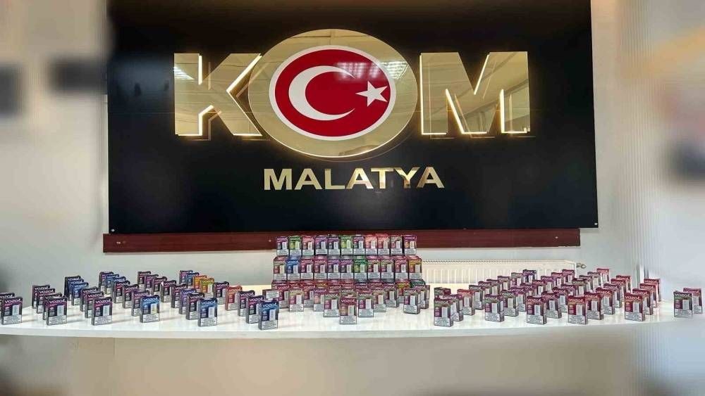 Malatya’da yolcu otobüsünde kaçak elektronik sigara ele geçirildi