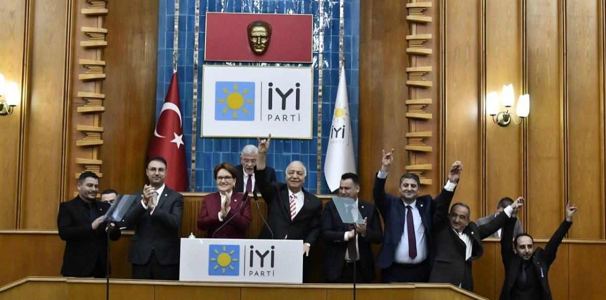 Meral Akşener İYİ Parti Malatya Belediye Başkan Adaylarını Tanıttı