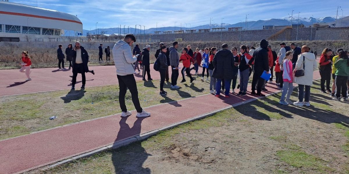 Karakuş ‘Mağdurluğun yaşandığı her alanda halkımızın yanında olacağız’