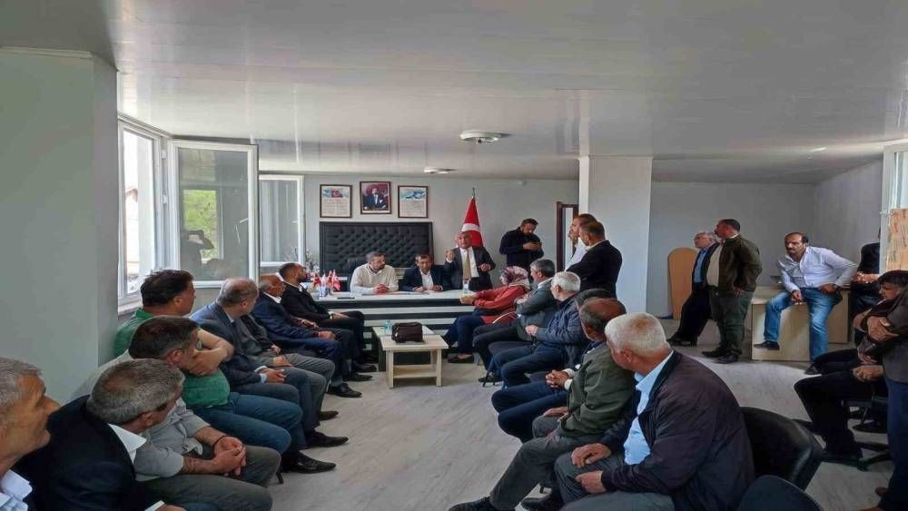 Akçadağ Muhtarlar Derneği Başkanlığına Eyüp Gönültaş seçildi